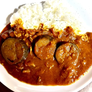 ナスと豚のスパイス香るトマトカレー（隠し味に味噌）